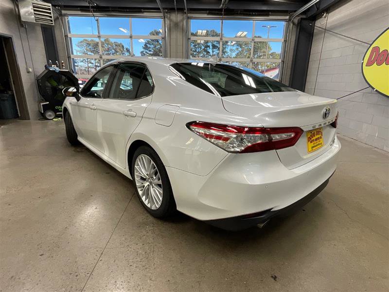 Vehicle image 7 of 24