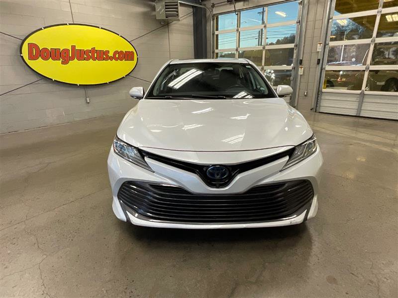 Vehicle image 2 of 24