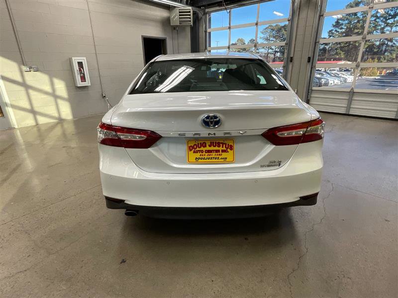 Vehicle image 6 of 24