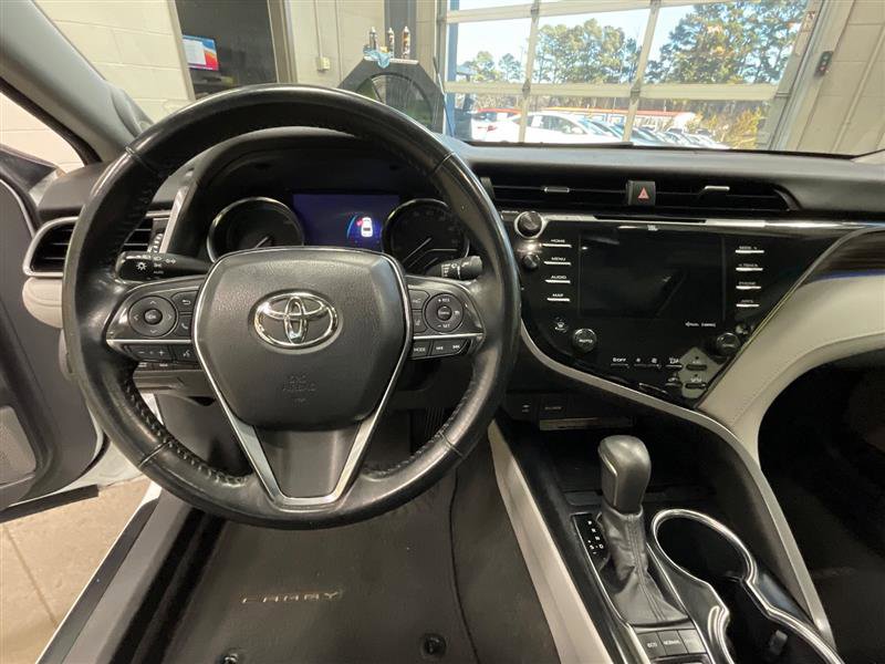 Vehicle image 16 of 24