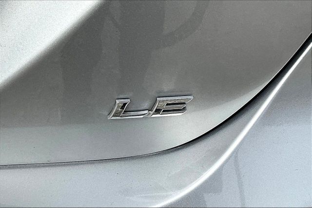 Vehicle image 10 of 31