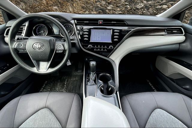 Vehicle image 15 of 31