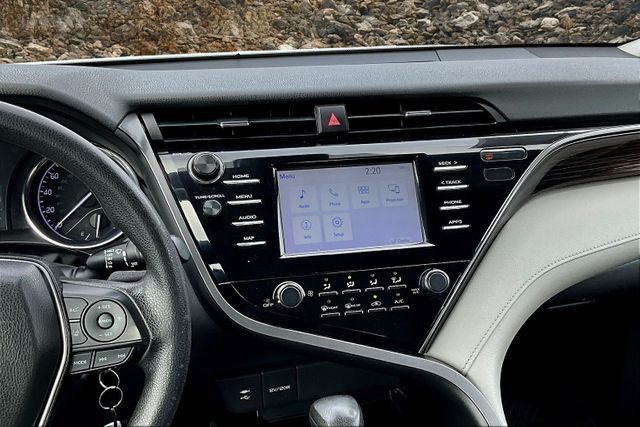 Vehicle image 8 of 31