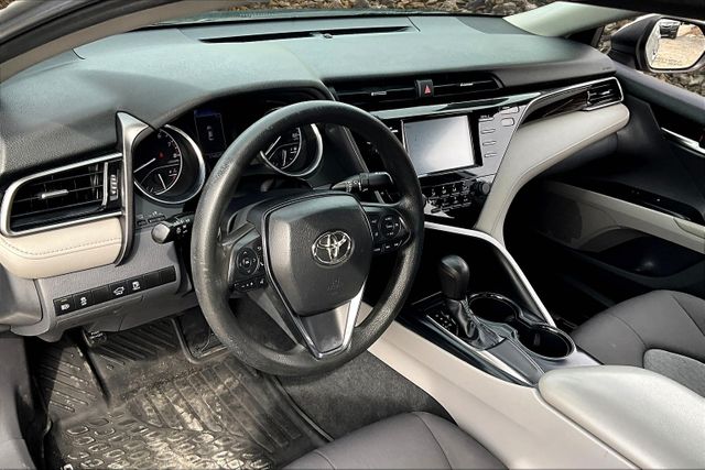 Vehicle image 13 of 31