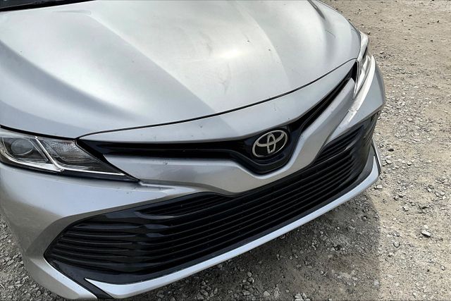 Vehicle image 26 of 31