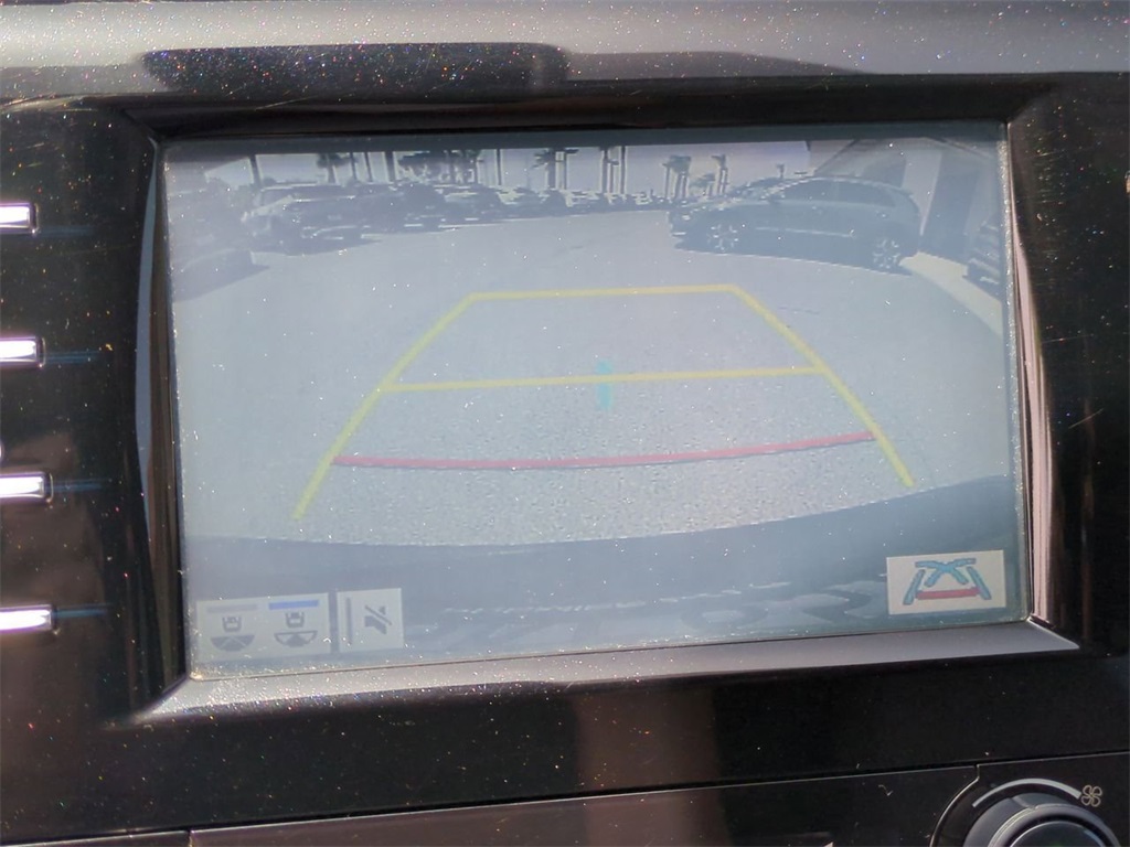 Vehicle image 14 of 42