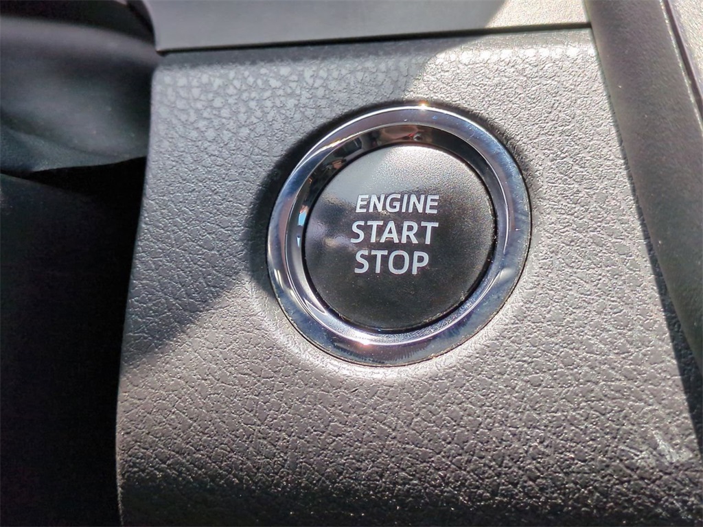 Vehicle image 16 of 42