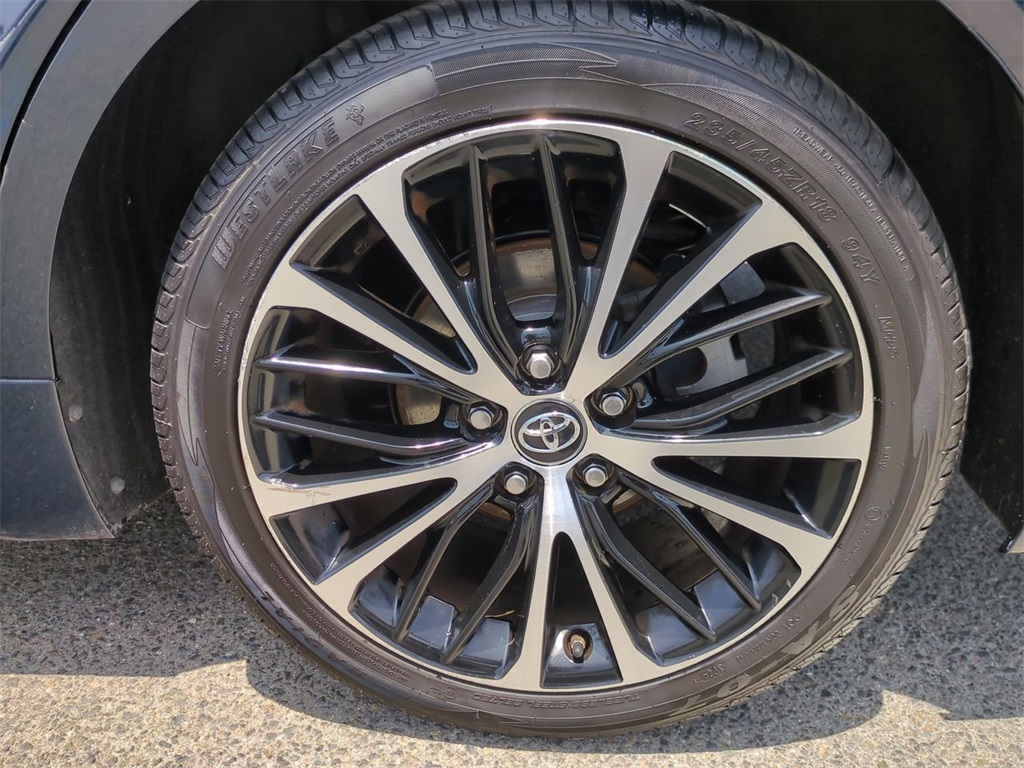 Vehicle image 31 of 42