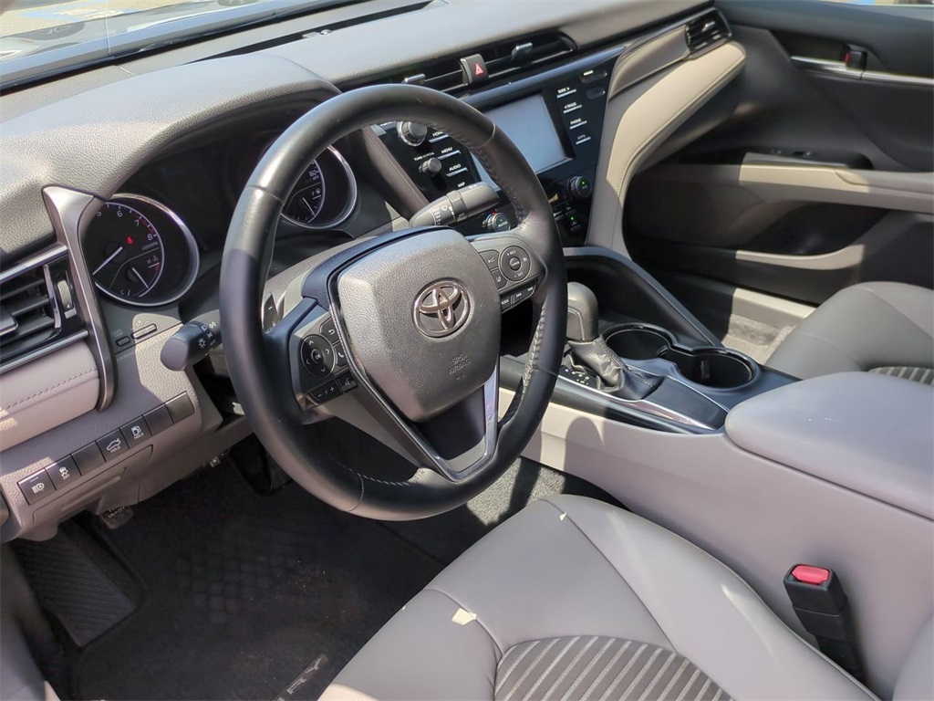 Vehicle image 10 of 42