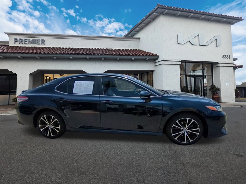 Vehicle image 5 of 42