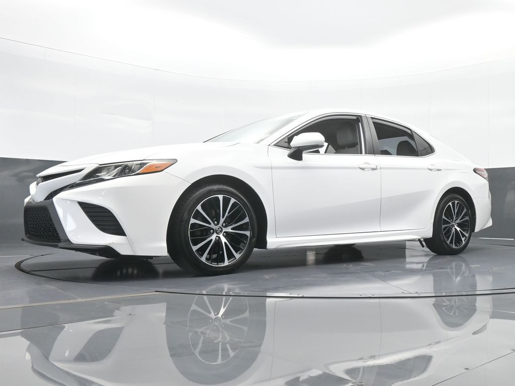 Vehicle image 24 of 67