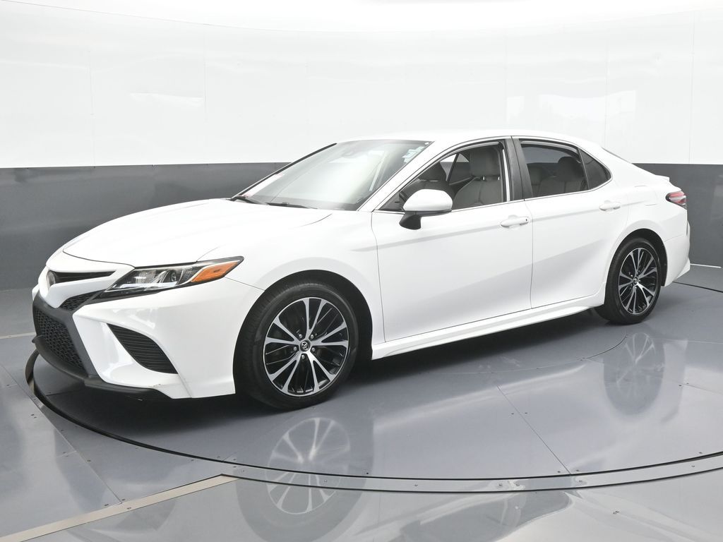 Vehicle image 9 of 67