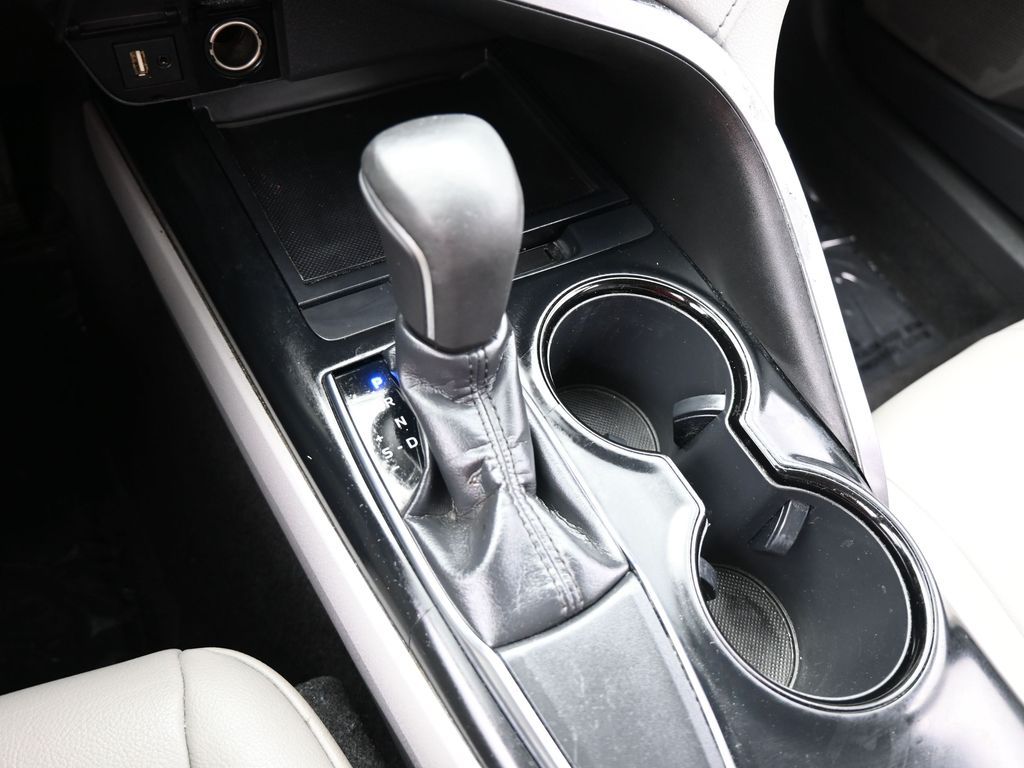 Vehicle image 46 of 67