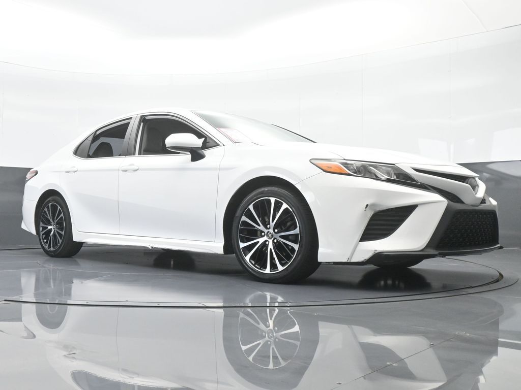 Vehicle image 26 of 67