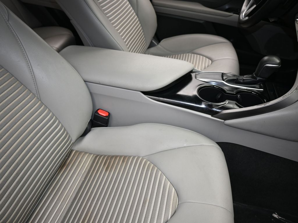 Vehicle image 64 of 67