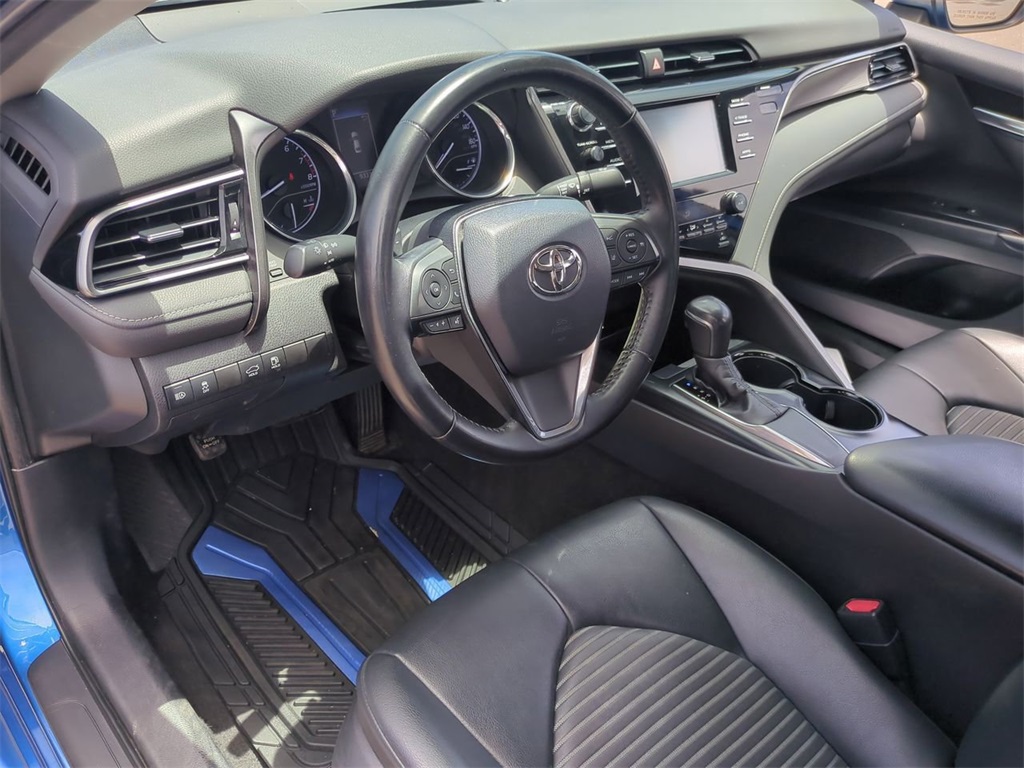 Vehicle image 19 of 33