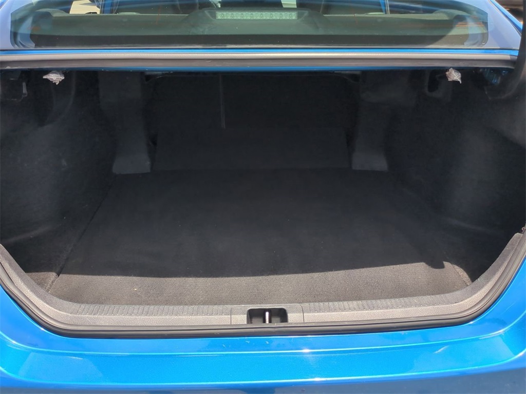 Vehicle image 13 of 33