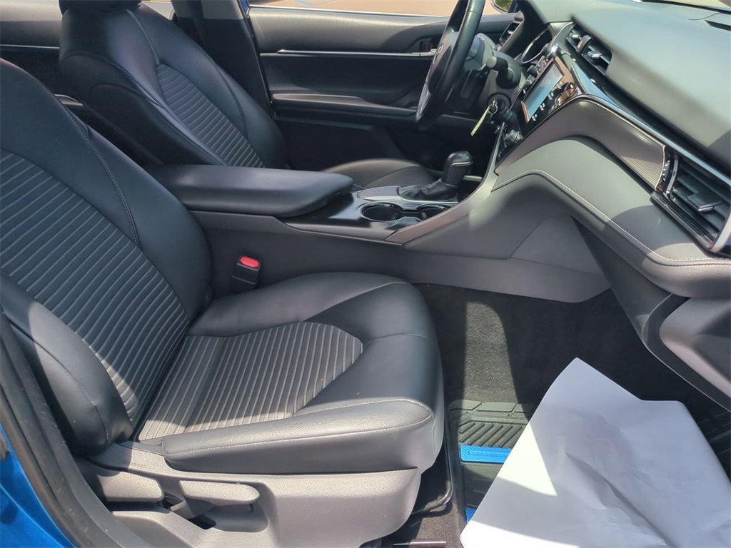 Vehicle image 15 of 33