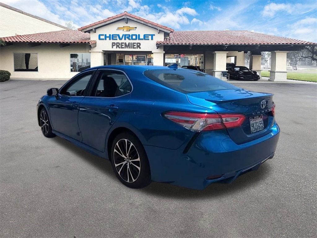 Vehicle image 9 of 33