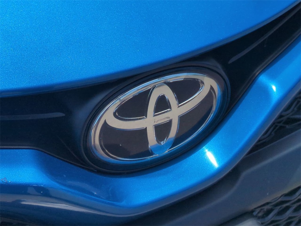 Vehicle image 32 of 33