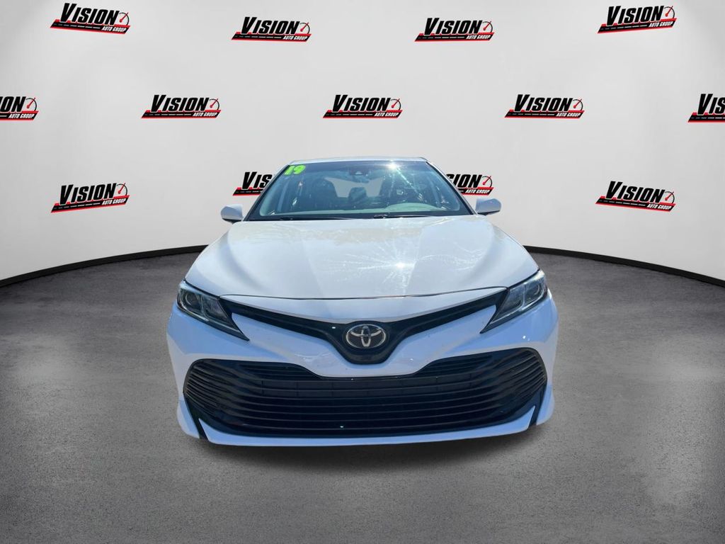 Vehicle image 2 of 31