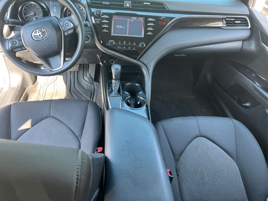 Vehicle image 24 of 31