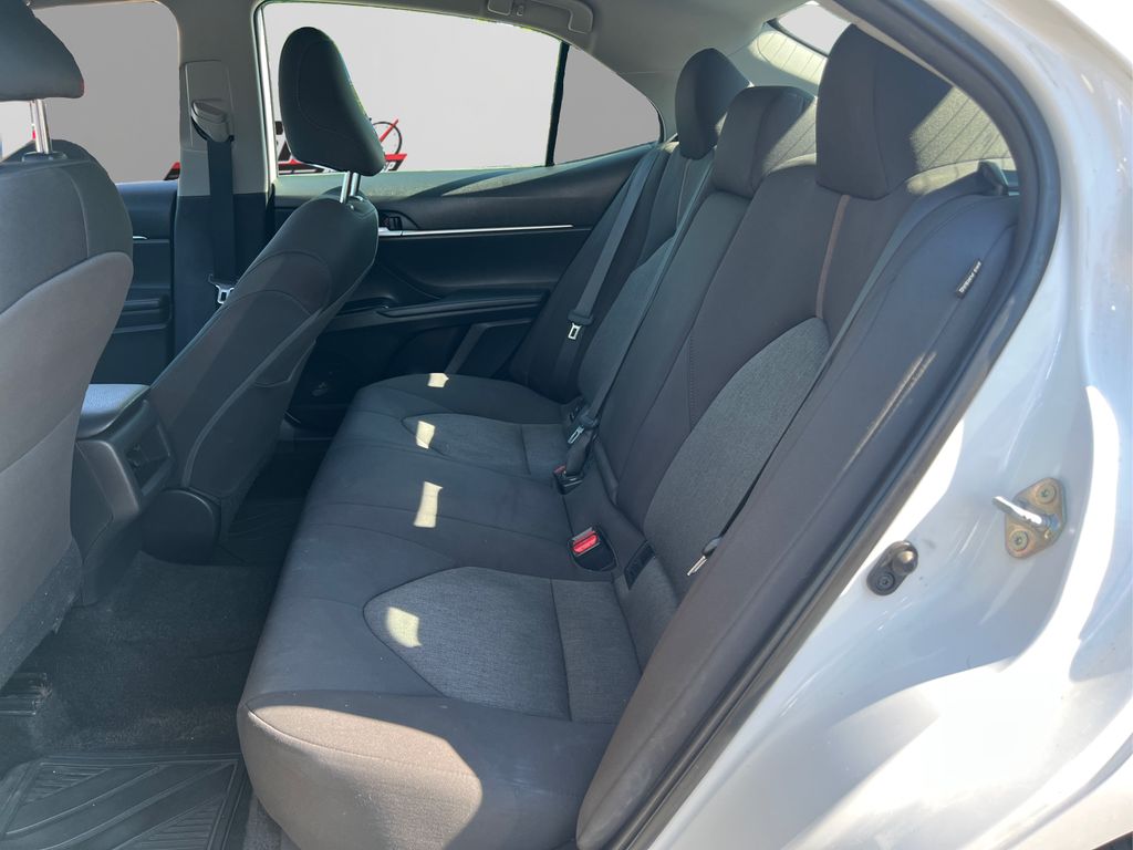 Vehicle image 11 of 31