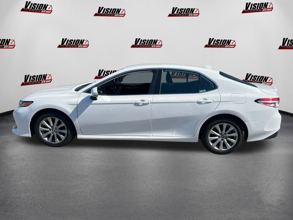 Vehicle image 8 of 31