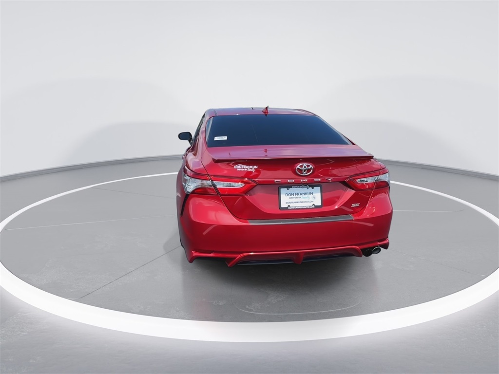Vehicle image 6 of 26