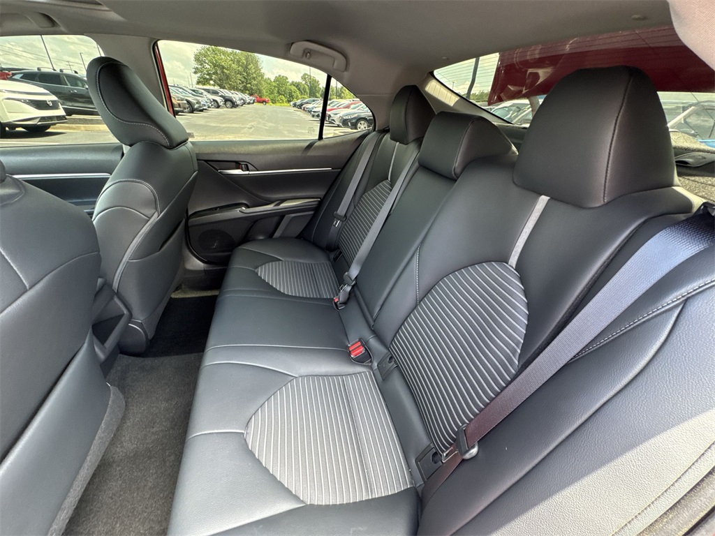 Vehicle image 12 of 26