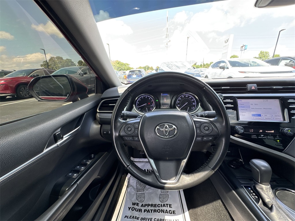 Vehicle image 18 of 26