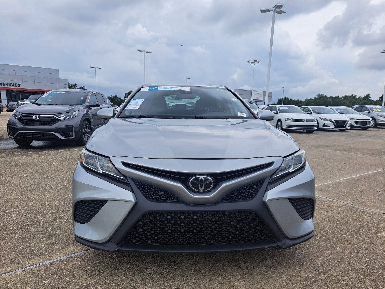 Vehicle image 8 of 30