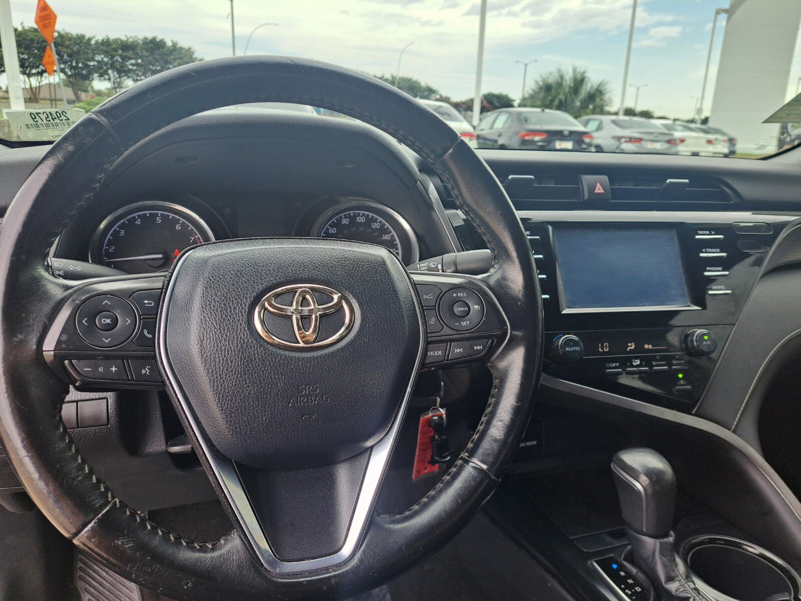 Vehicle image 11 of 30
