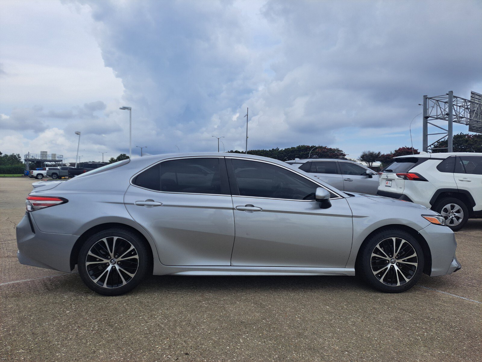 Vehicle image 6 of 30