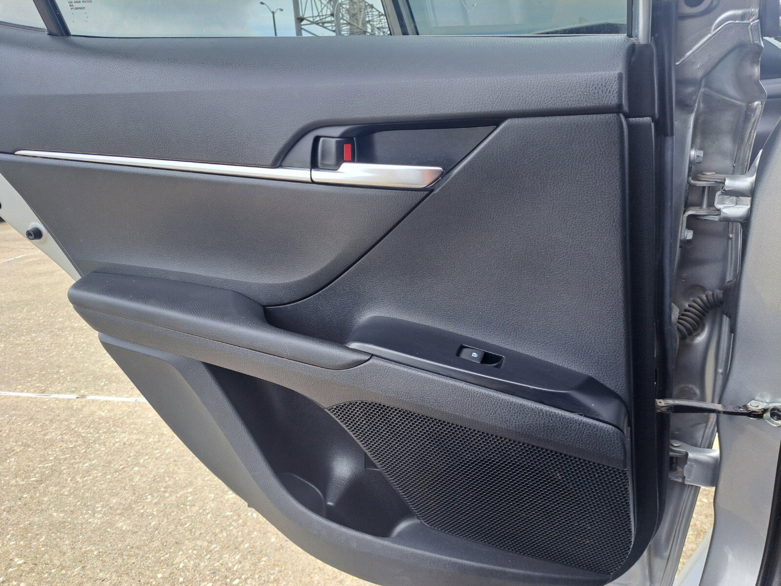 Vehicle image 21 of 30