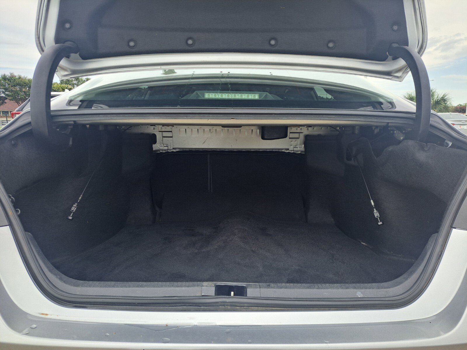 Vehicle image 22 of 30