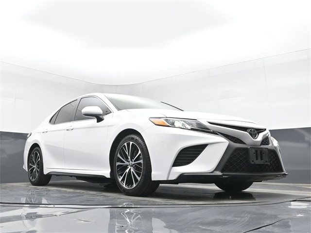 Vehicle image 13 of 50