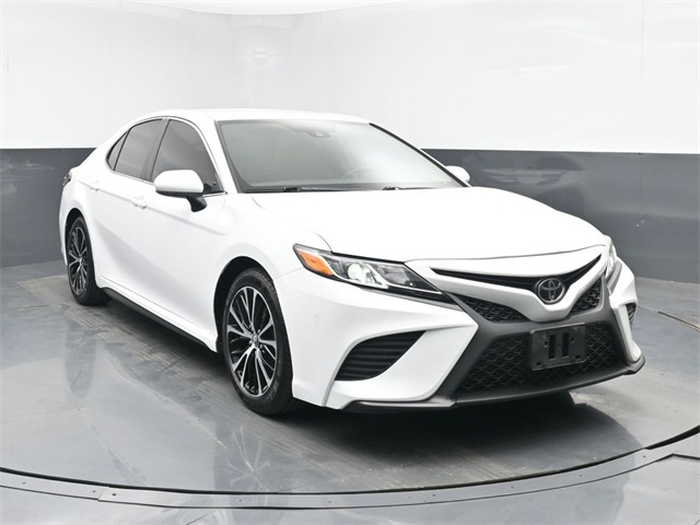 Vehicle image 15 of 50