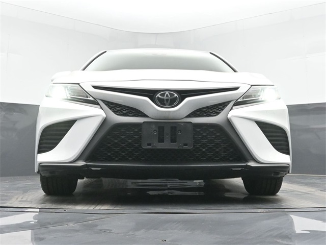 Vehicle image 11 of 50