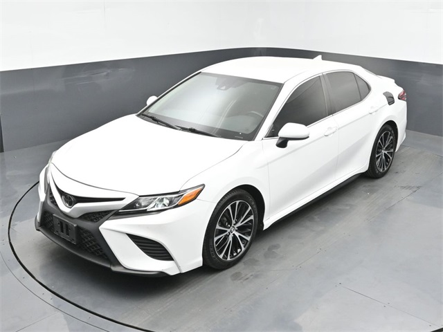 Vehicle image 4 of 50
