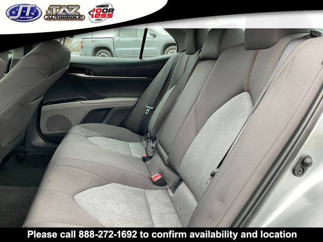 Vehicle image 14 of 22