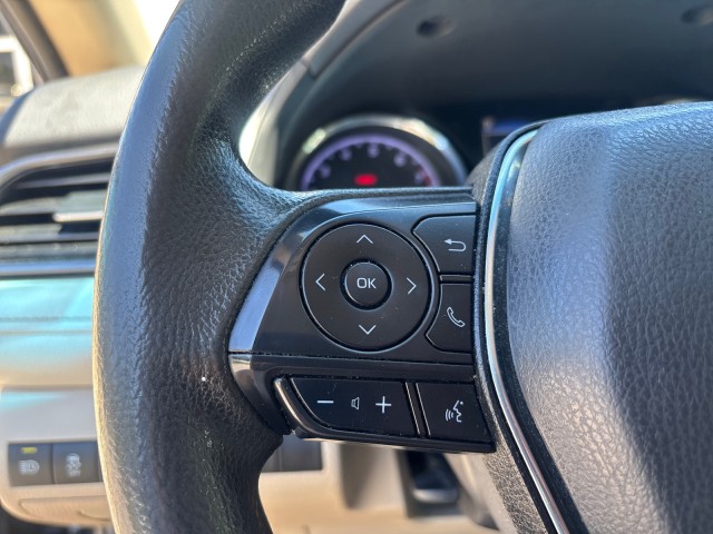 Vehicle image 16 of 21