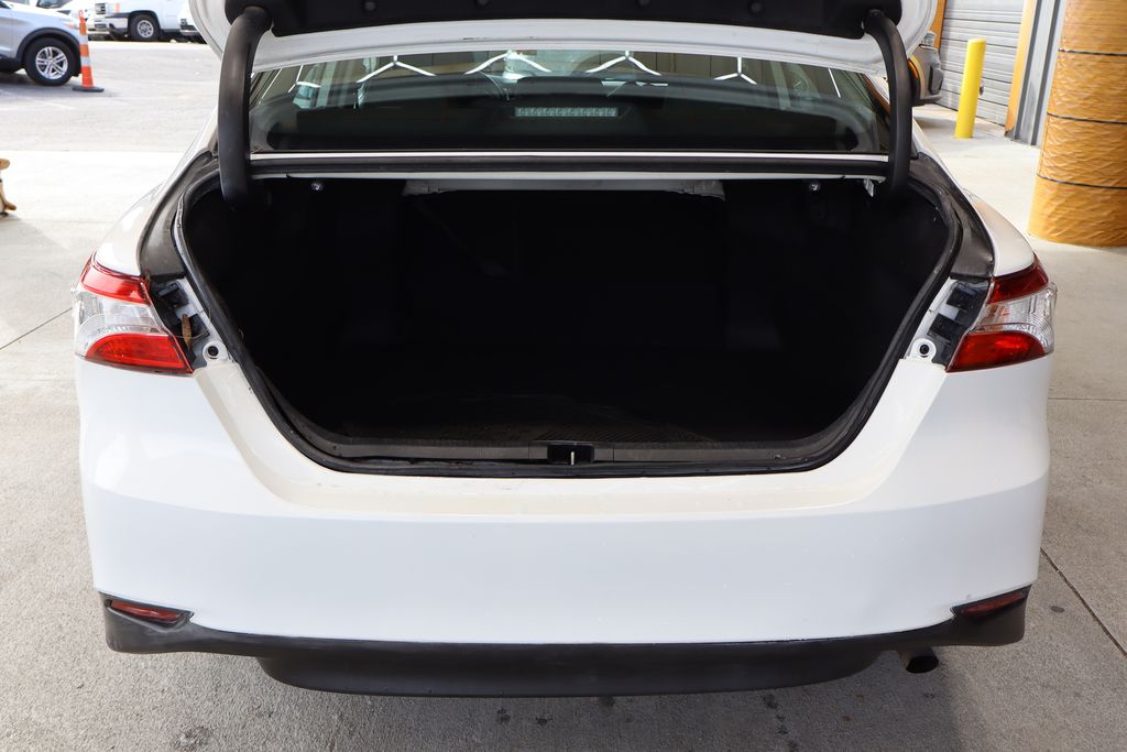 Vehicle image 10 of 36