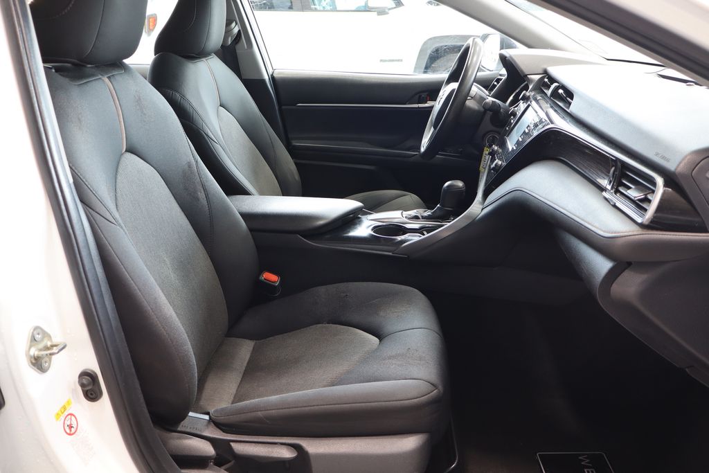 Vehicle image 11 of 36
