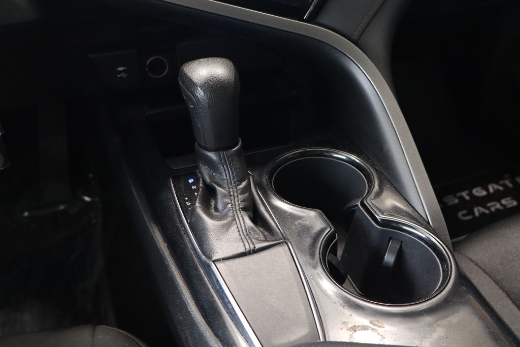 Vehicle image 31 of 36