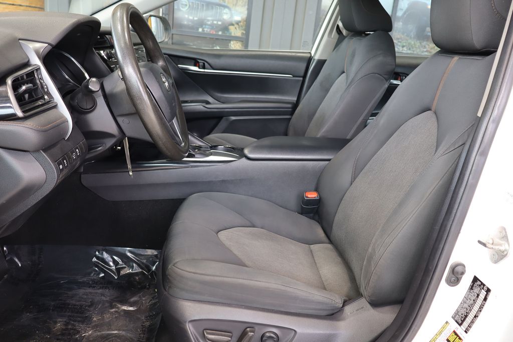 Vehicle image 8 of 36