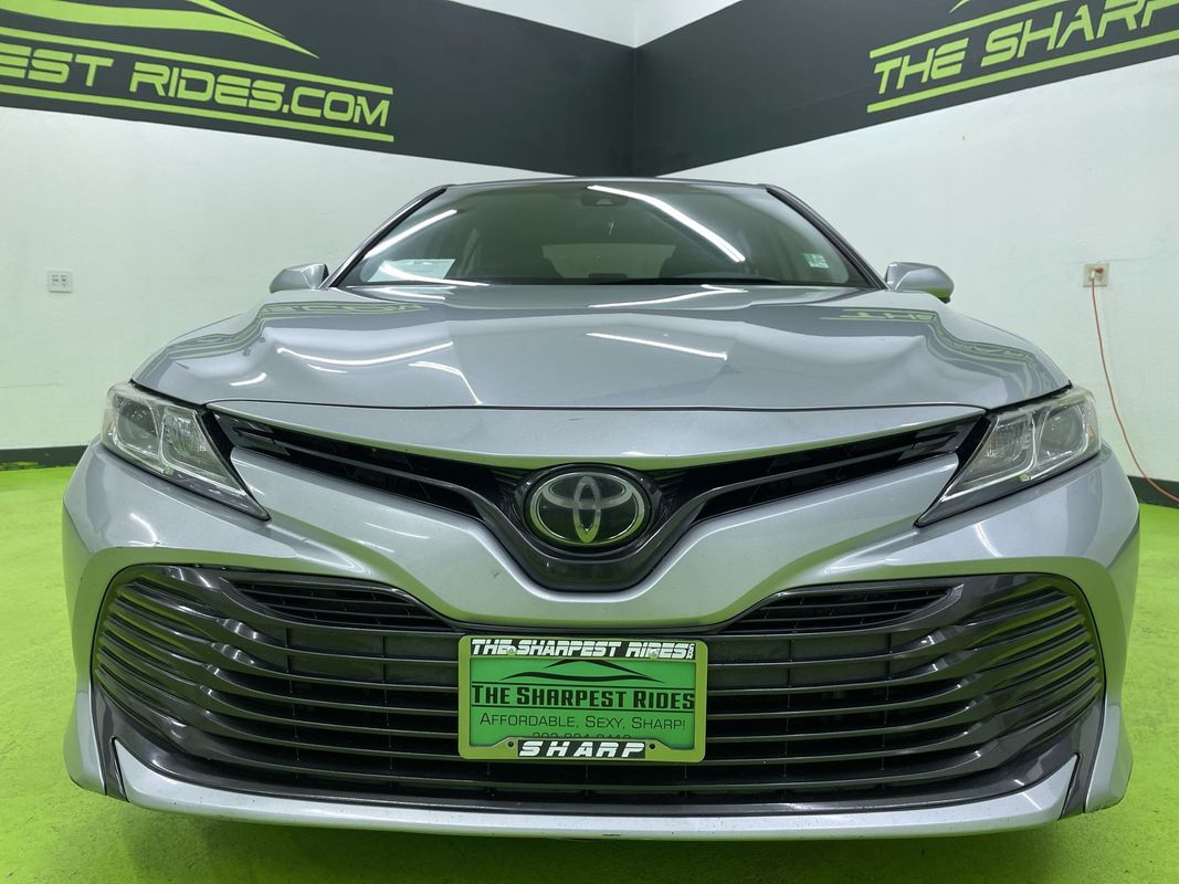 Vehicle image 10 of 28