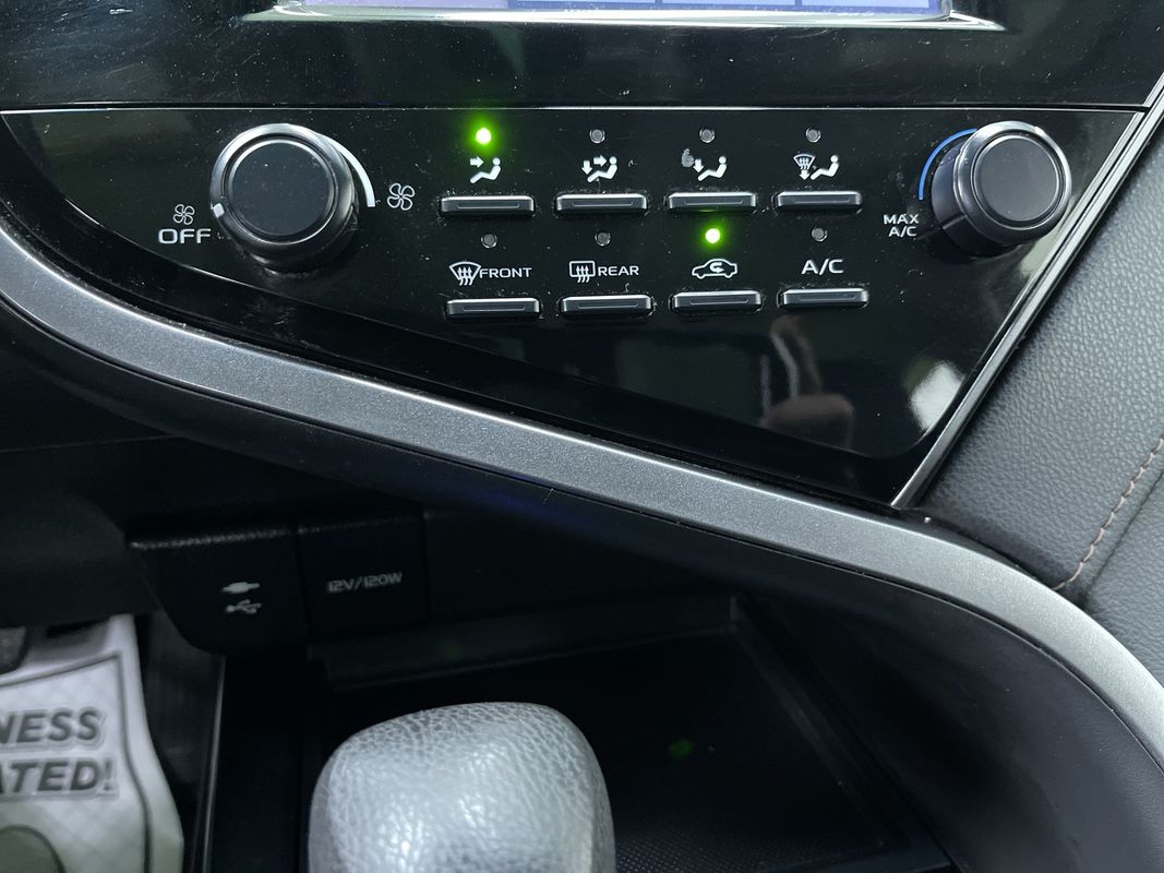 Vehicle image 22 of 28
