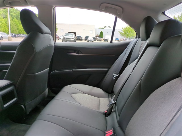 Vehicle image 13 of 25
