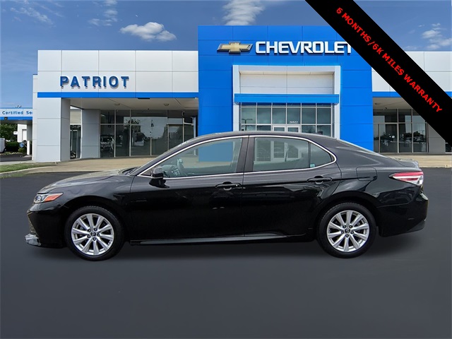 Vehicle image 8 of 34